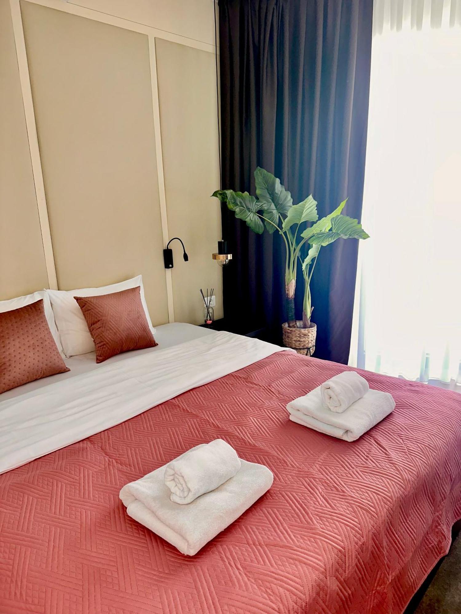 Green Stone Apartments Hotel ราไฟโลวีซี ภายนอก รูปภาพ