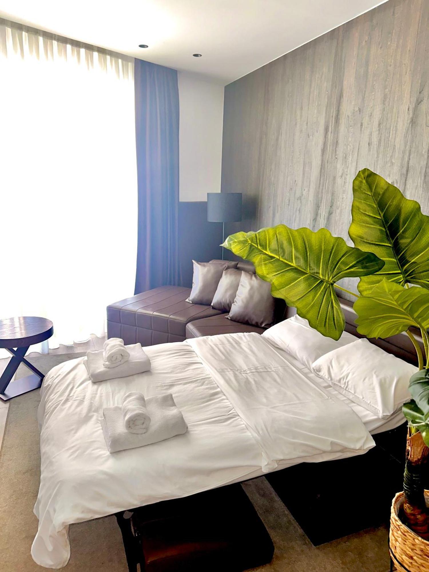 Green Stone Apartments Hotel ราไฟโลวีซี ภายนอก รูปภาพ